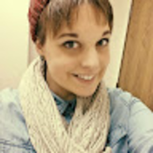 Meet your Posher, Katie - Picture 1 of 1